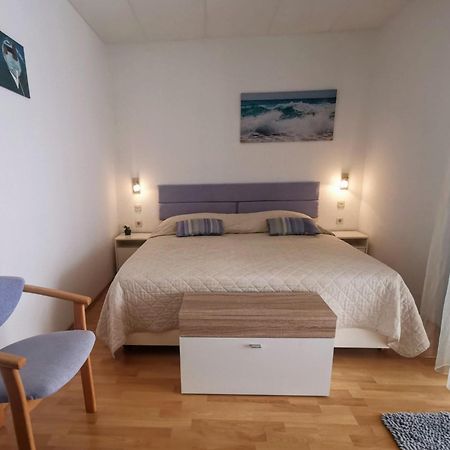Guesthouse Apartment Bozica Bol Esterno foto