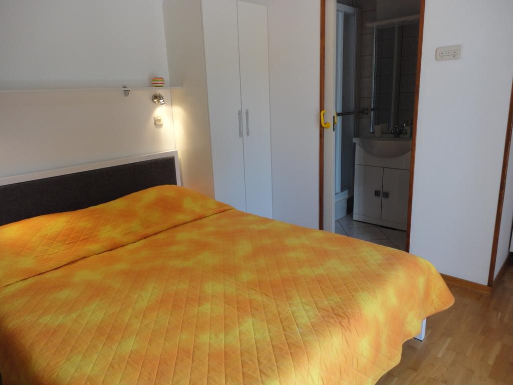 Guesthouse Apartment Bozica Bol Camera foto