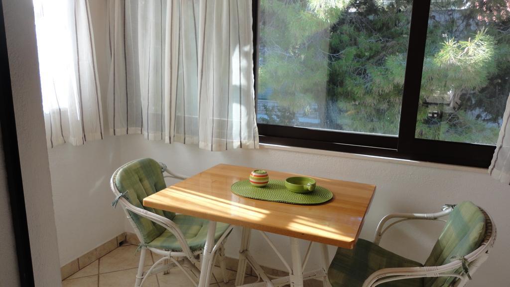 Guesthouse Apartment Bozica Bol Esterno foto